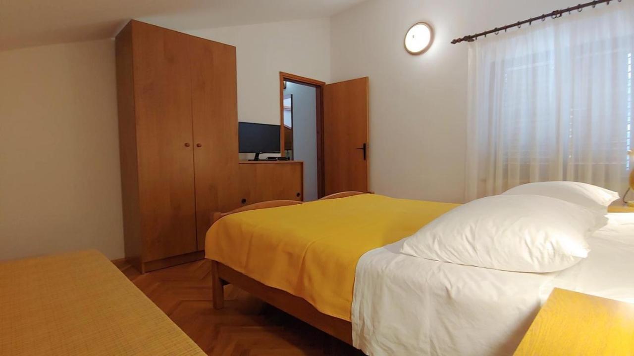 Apartments With A Parking Space Rabac, Labin - 19058 Esterno foto